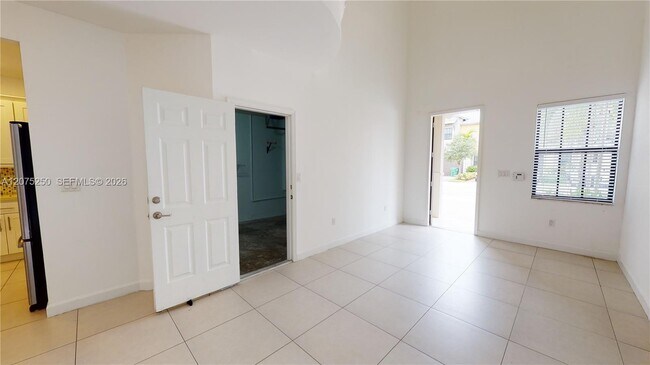 Foto del edificio - 10428 NW 61st St