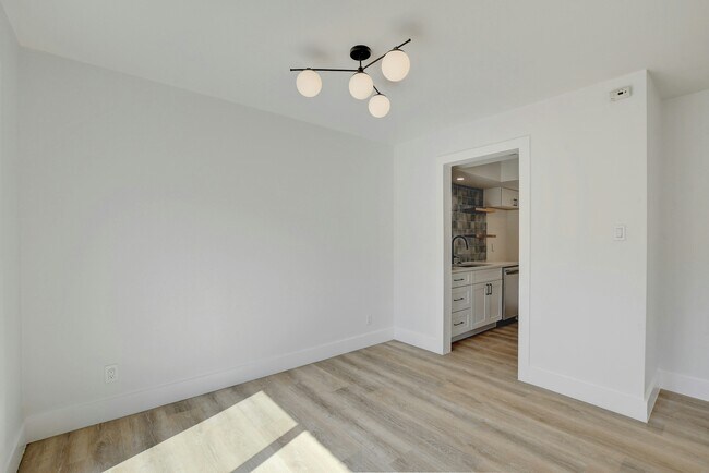 Foto del edificio - 1206 Hollow Creek Dr
