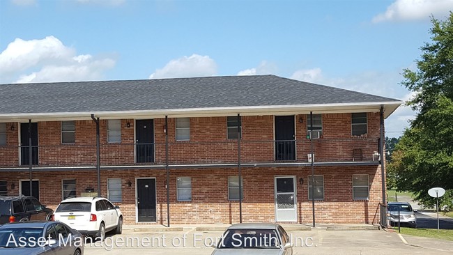 Building Photo - 922 S 16th St