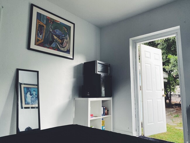 Foto del edificio - 1245 NW 26th St