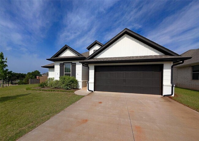 Building Photo - 5225 Lannister Ln