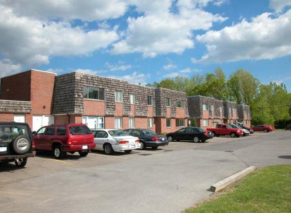 Royal Park and Heritage Commons Apartments Apartments in Niagara