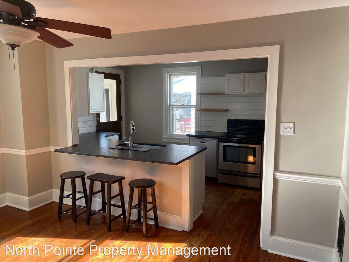 Primary Photo - 3 br, 1.5 bath House - 112 E. Main St.