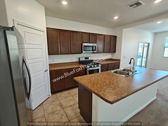 Building Photo - 6313 S Crescent Peak Dr