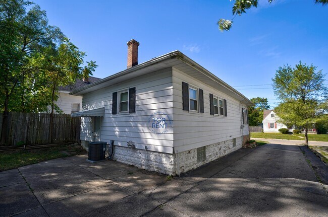 Building Photo - 2505 Gibson St