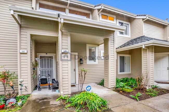 Building Photo - 385 Porthole Ct