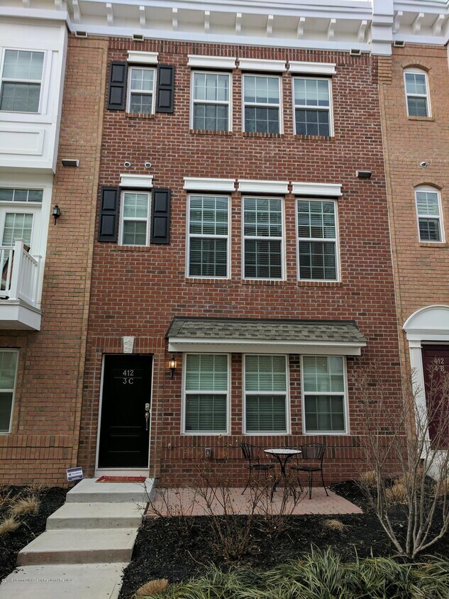 412 Sewall Ave Unit 3C, Asbury Park, NJ 07712 Condo for Rent in