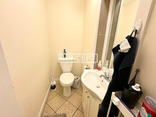 Foto del edificio - 1A Folsom Ave. Unit 3B