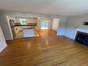 Building Photo - 85 Brentwood Dr