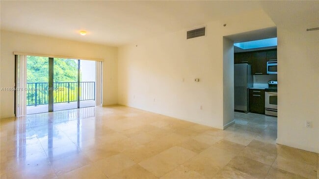Building Photo - 300 Majorca Ave