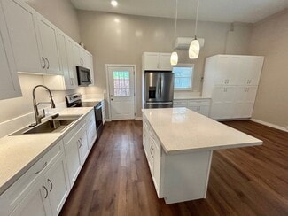 Building Photo - 87-228-228 Holomalia Pl