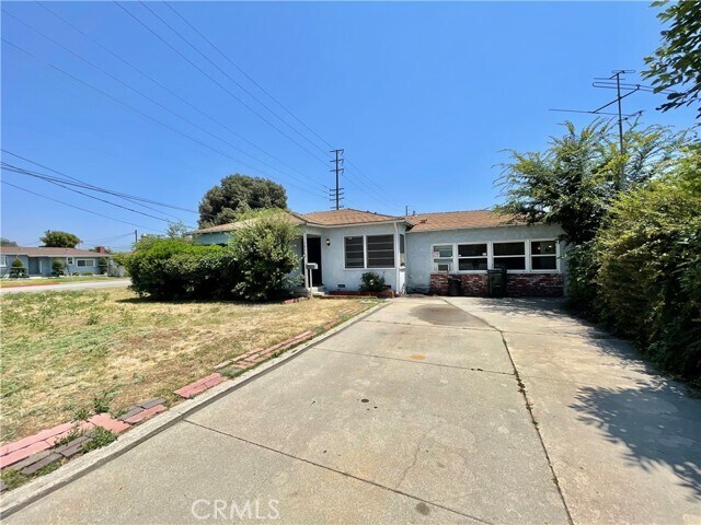 Building Photo - 10660 Daines Dr