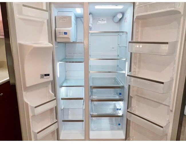 Foto del edificio - 317 Windridge Dr