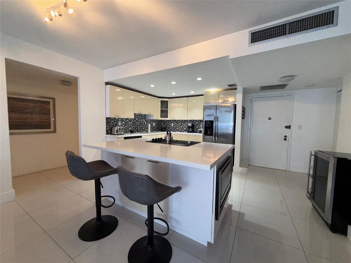 Foto principal - 600 Three Islands Blvd