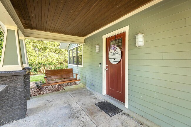Building Photo - 131 Lafayette Cir