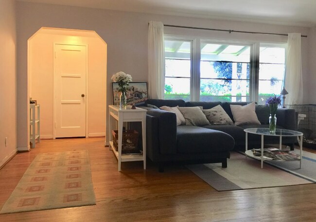 Foto del edificio - 5807 Beck Ave