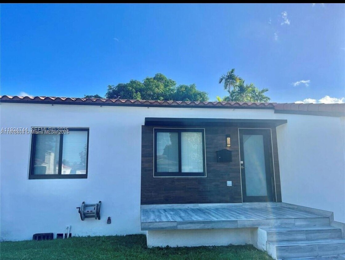 Foto principal - 3110 SW 19th Ter