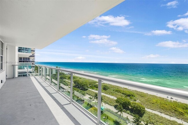 Building Photo - 9511 Collins Ave