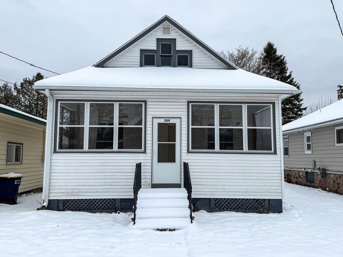 Foto principal - 209 E Harding Ave