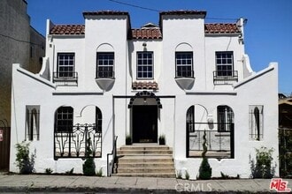 Building Photo - 1145 S New Hampshire Ave