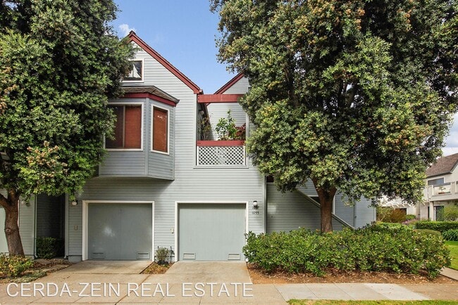 Building Photo - 2 br, 2 bath House - 1055 Independence Drive