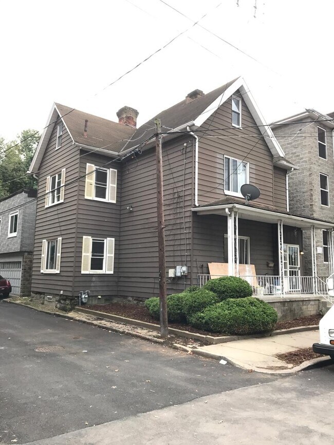Building Photo - 508 Pitt St