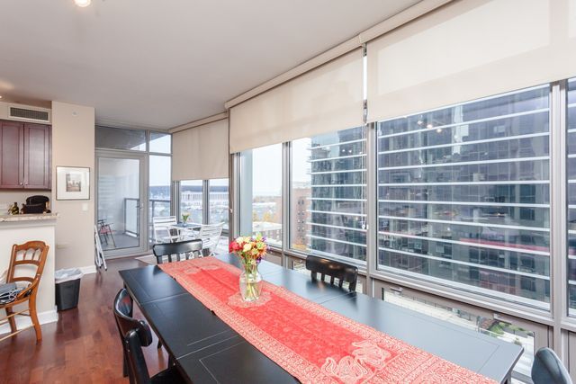 Foto del edificio - 100 E 14th St