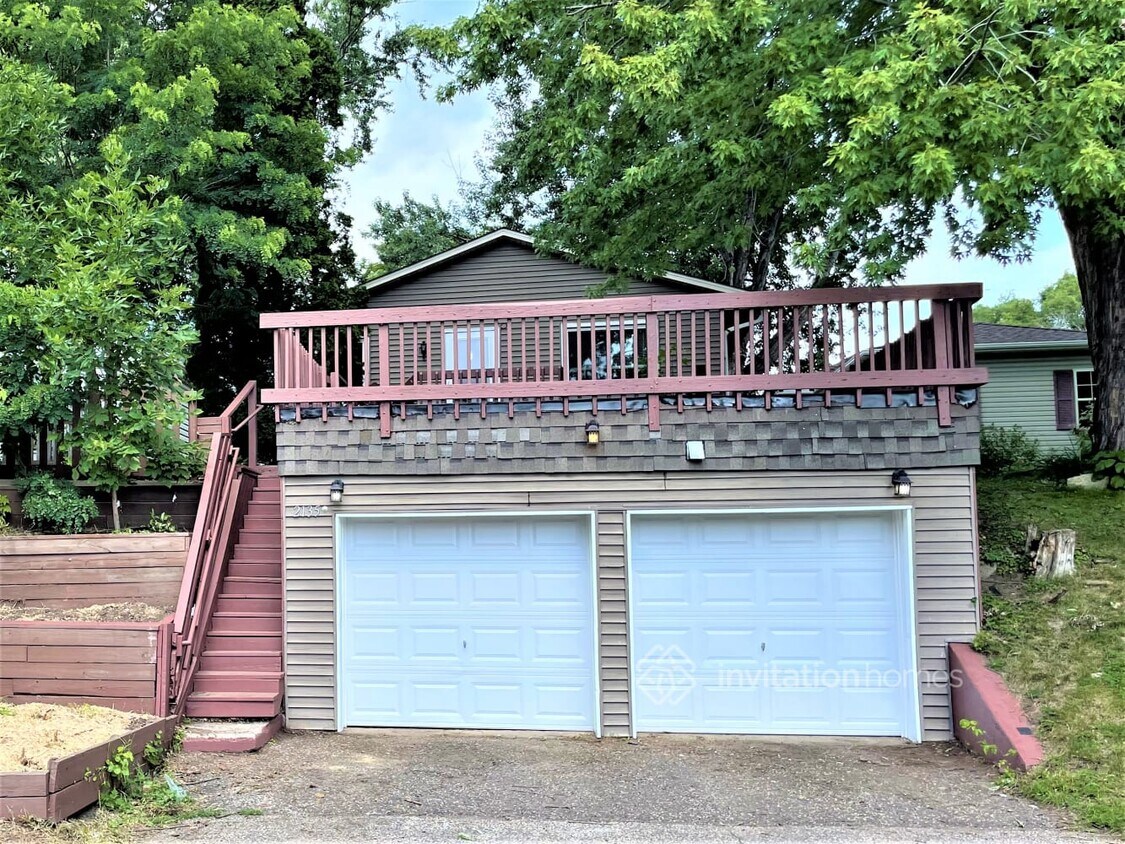 Foto principal - 2135 Waukon Ave