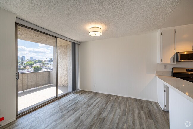 2 habitaciones, 2 baños - 1000 pies cuadrados - Comedor - Roberts K Town Lafayette