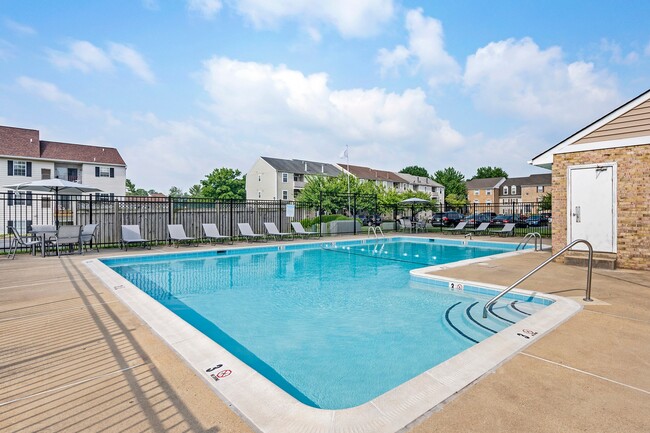 Building Photo - The Apartments at Hunters Glen