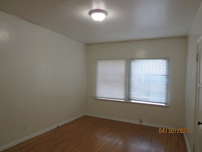 Bedroom #1 - 5640 W 6th St
