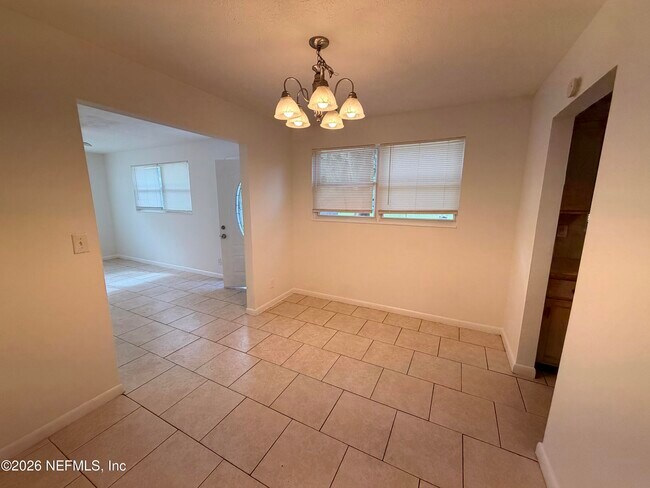 Building Photo - 6631 Bo Peep Dr N
