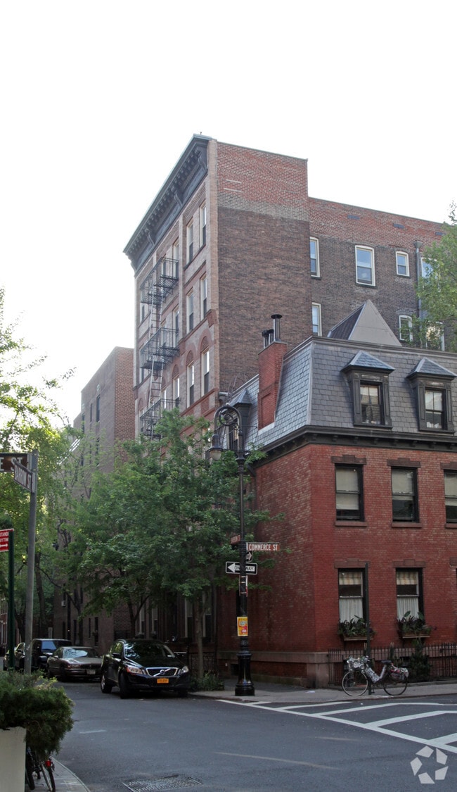 Primary Photo - 71 Barrow St