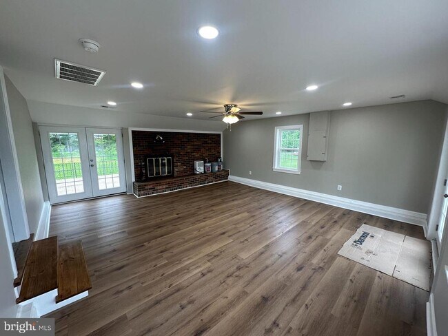 Foto del edificio - 22918 Three Notch Rd