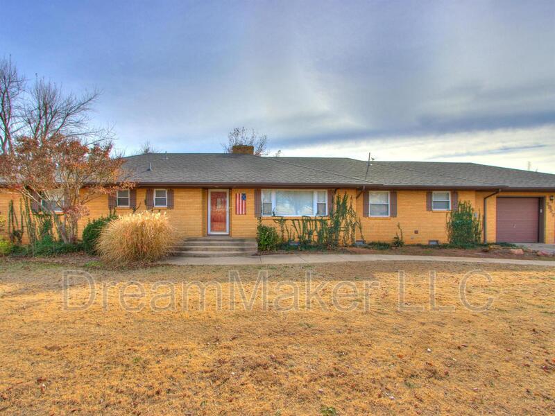 Primary Photo - 2827 W Grand Ave