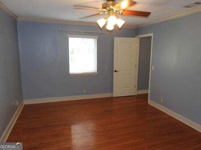 Building Photo - 216 Topi Trail