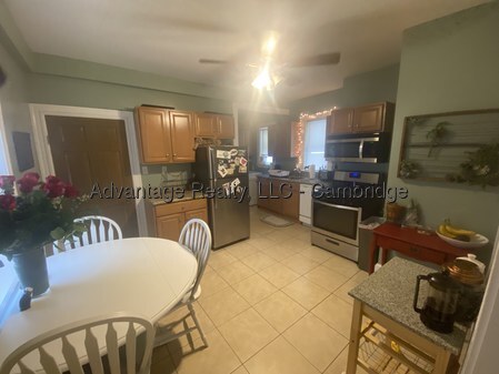 Foto principal - 28 Otis St