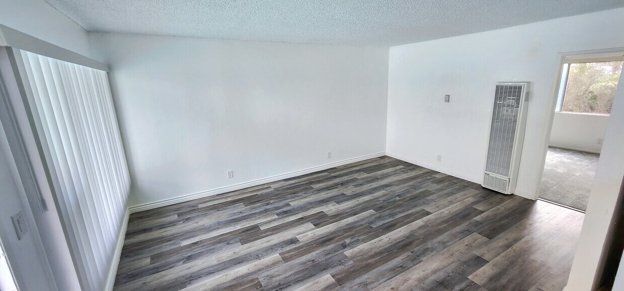 Foto principal - 906 Torrance Blvd