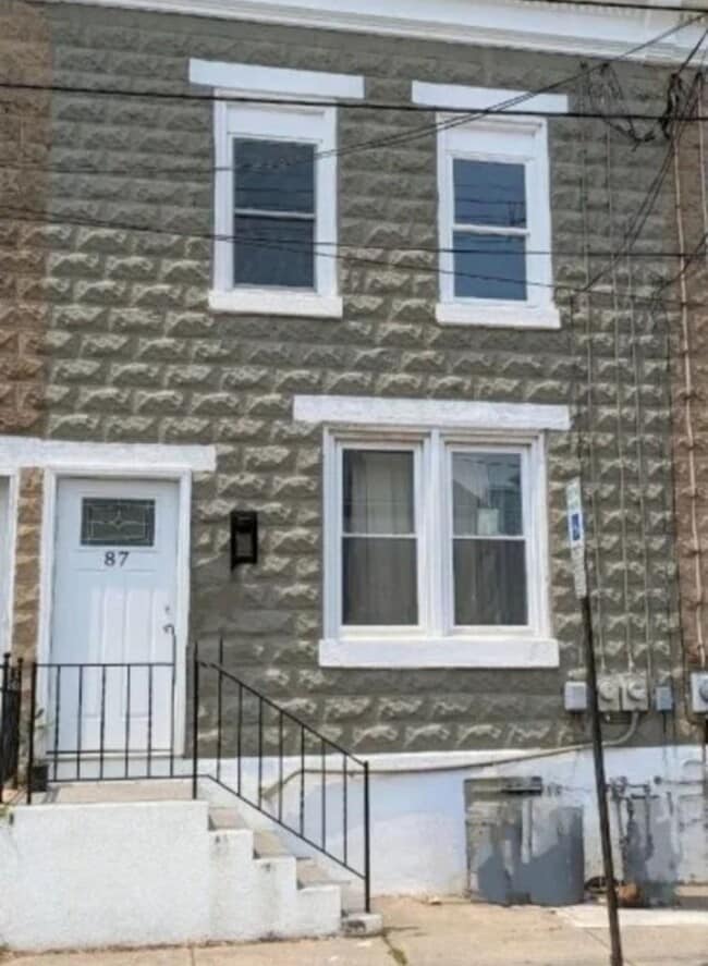 Building Photo - 87 Jefferson St