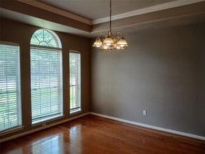 Building Photo - 21531 Cedar Cove Dr