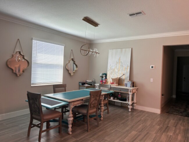 Foto del edificio - 9808 Campanula Ct
