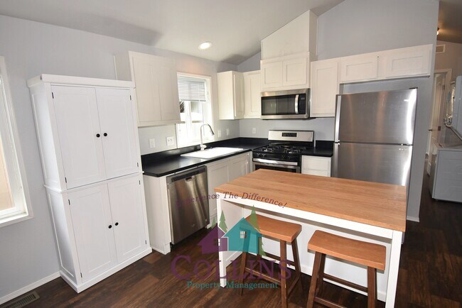 Building Photo - 108 Broadview Ave