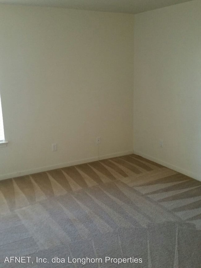 Building Photo - 612 Olaf Dr