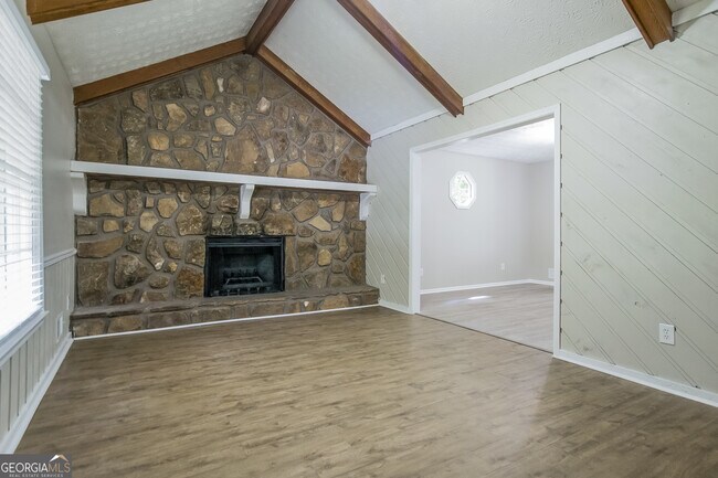 Foto del edificio - 141 Dogwood Ct