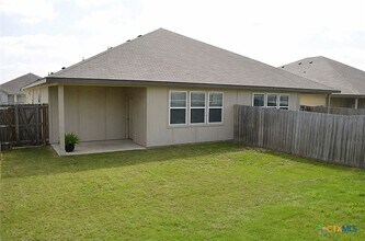 Building Photo - 334 Grn Valley Dr