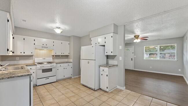 Building Photo - "Cozy 3-Bedroom Home on Joye Street with M...
