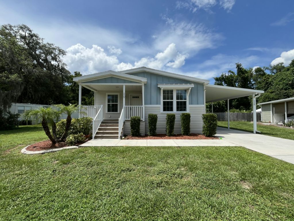 Primary Photo - 115 Poinsettia Dr