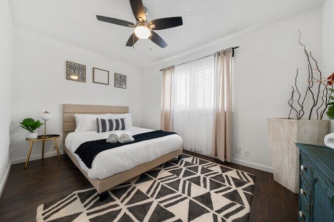 Building Photo - 10609 Olson Dr