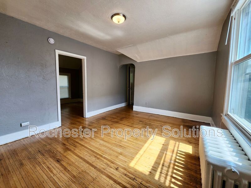 Foto principal - 832 Exchange St