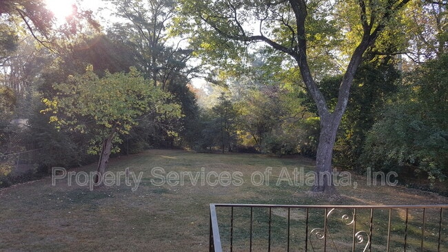 Photo - 2331 N Decatur Rd House